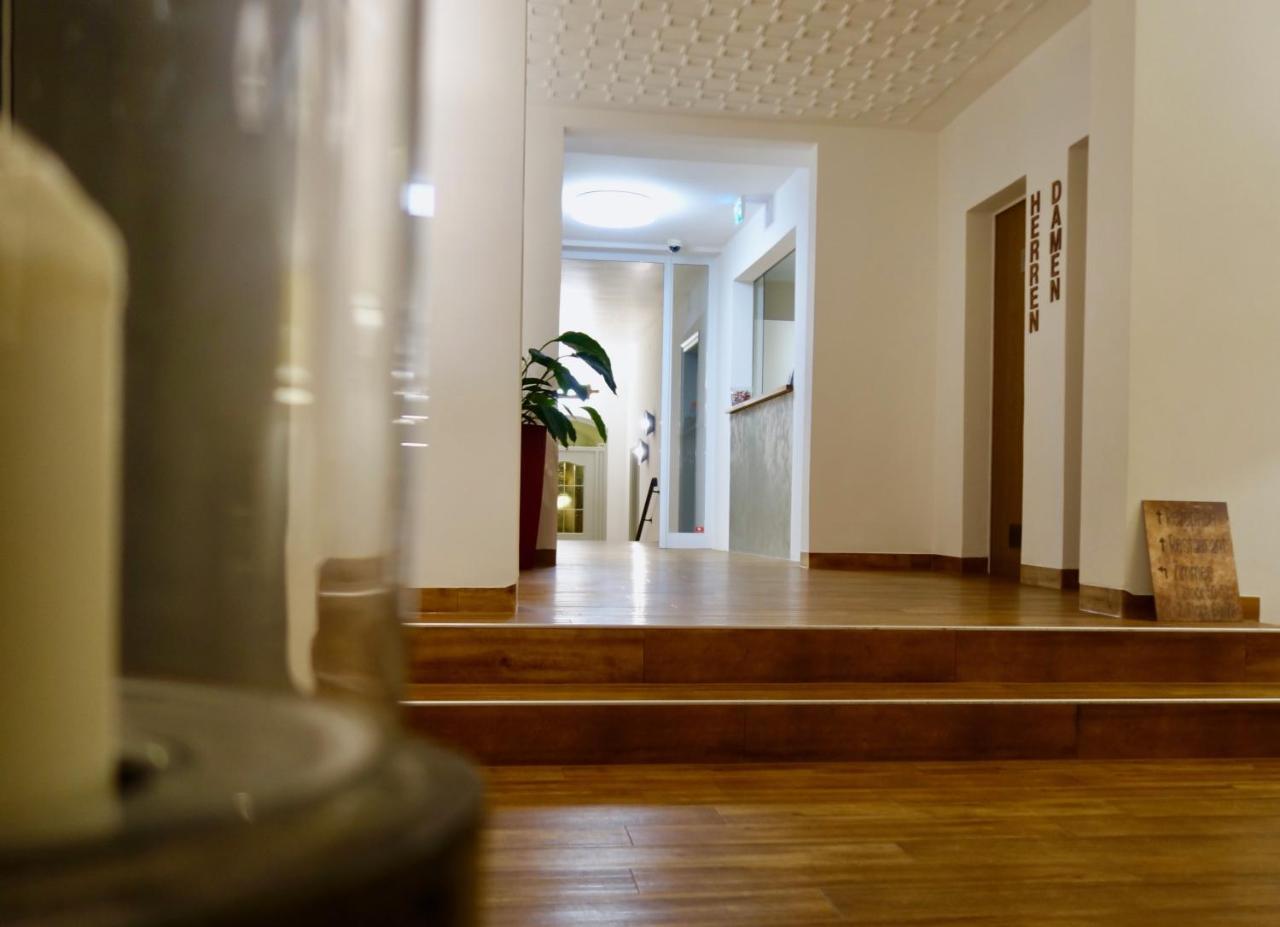 Hotel Deutsches Haus Kitzingen Exteriör bild