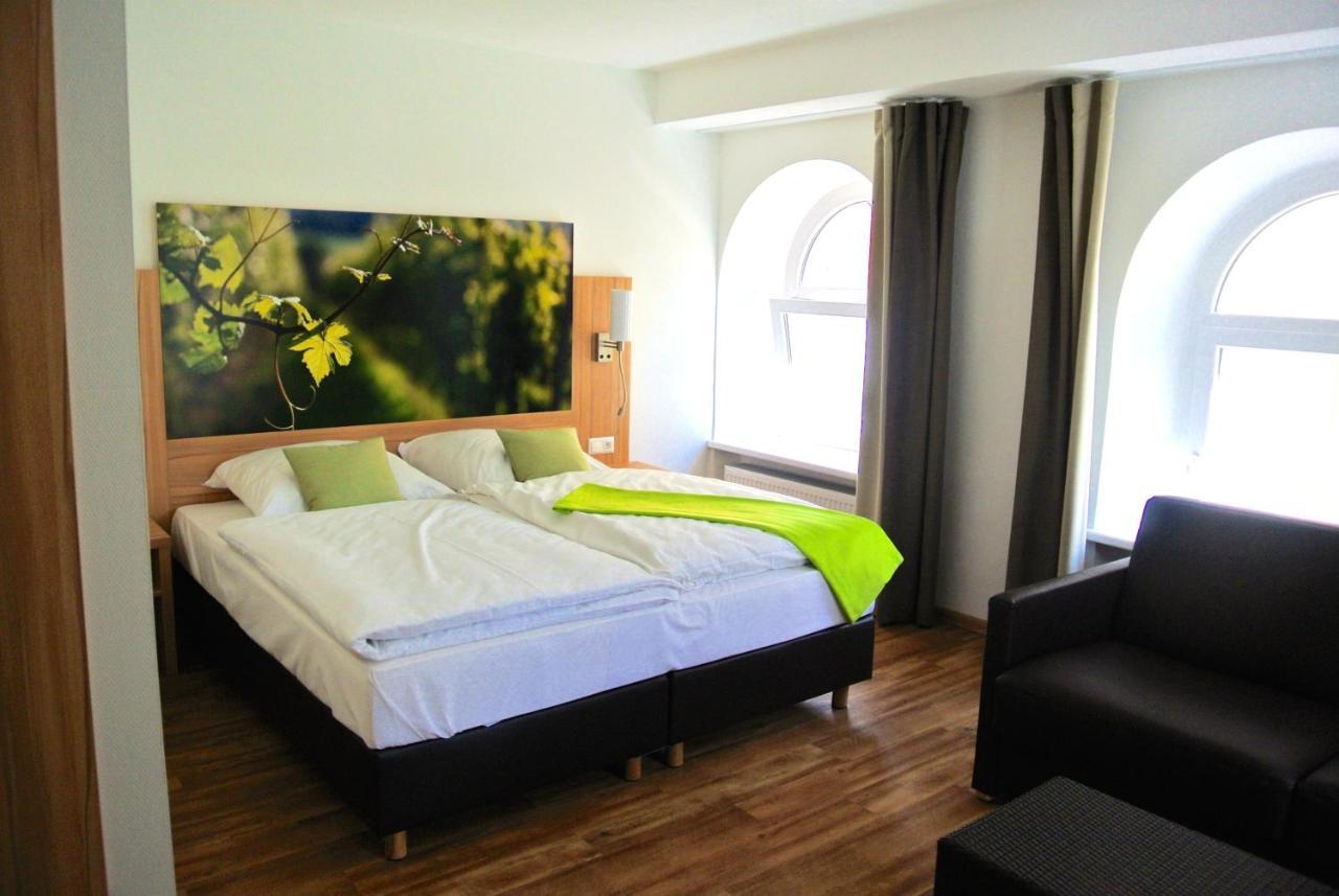 Hotel Deutsches Haus Kitzingen Exteriör bild