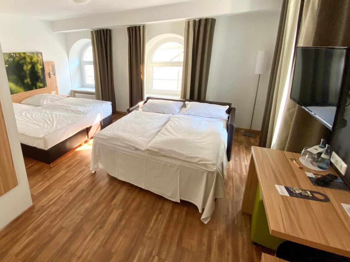 Hotel Deutsches Haus Kitzingen Exteriör bild